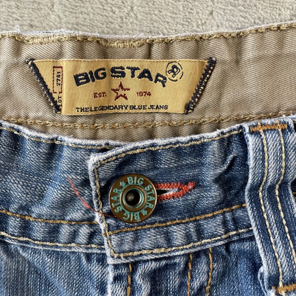 Big Star Voyager Denim Shorts Womens 32 Blue Lace Trimmed Distressed - Picture 2 of 10